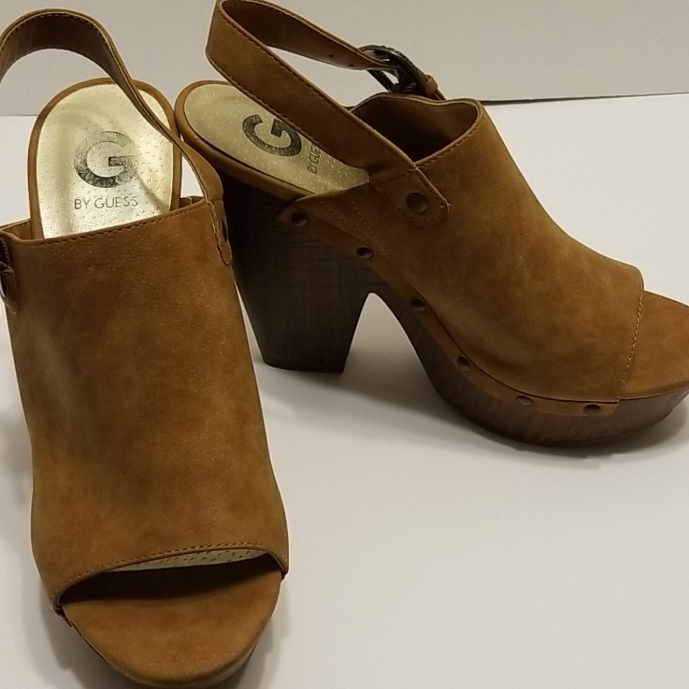 Guess platform leather sandals